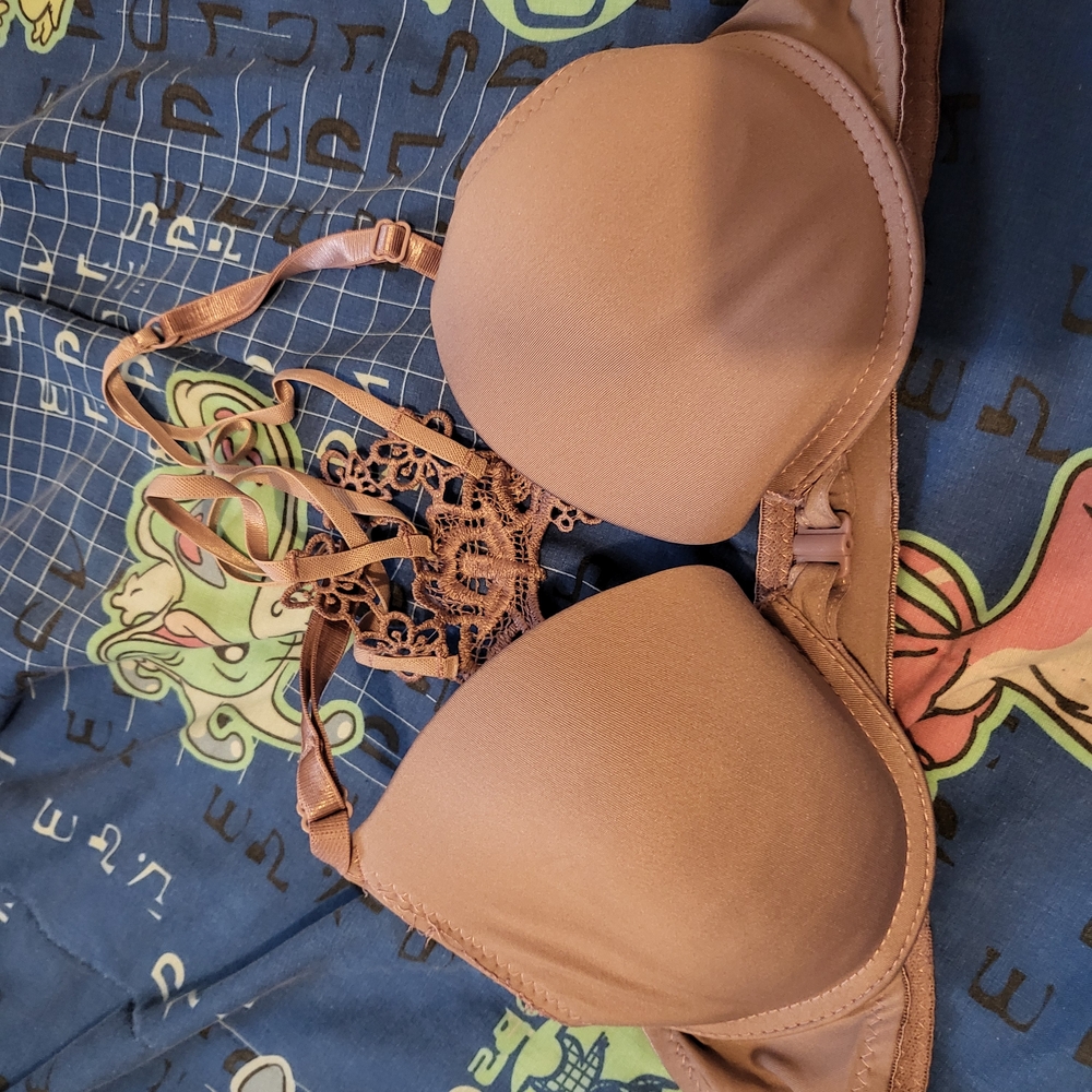 Nanette Lepore Front Clip Pastel Purple Plunge Bra with Lace Back Size 34B